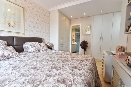 Apartamento à venda com 136m², 4 quartos e 2 vagas Apartamento à venda com 136m², 4 quartos e 2 vagasSuíte