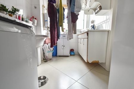 Apartamento à venda com 136m², 4 quartos e 2 vagas Apartamento à venda com 136m², 4 quartos e 2 vagasÁrea de serviço