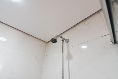 Apartamento à venda com 136m², 4 quartos e 2 vagas Apartamento à venda com 136m², 4 quartos e 2 vagasBanheiro da suíte