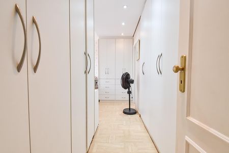Apartamento à venda com 136m², 4 quartos e 2 vagas Apartamento à venda com 136m², 4 quartos e 2 vagasCorredor