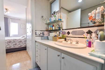 Apartamento à venda com 136m², 4 quartos e 2 vagas Apartamento à venda com 136m², 4 quartos e 2 vagasBanheiro da suíte