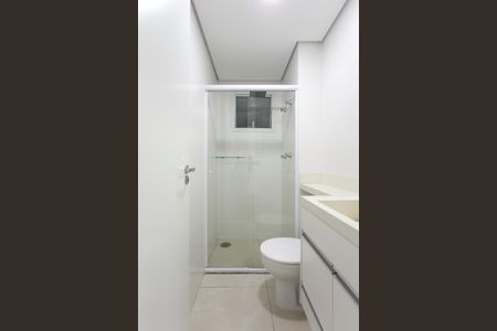 Apartamento à venda com 63m², 2 quartos e 2 vagas Apartamento à venda com 63m², 2 quartos e 2 vagasBanheiro da Suíte