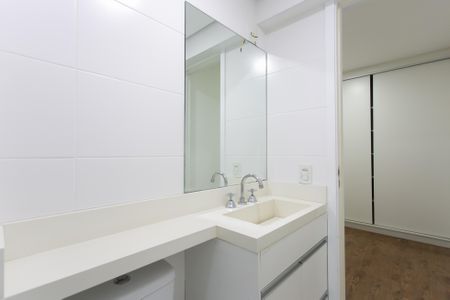 Apartamento à venda com 63m², 2 quartos e 2 vagas Apartamento à venda com 63m², 2 quartos e 2 vagasBanheiro da Suíte