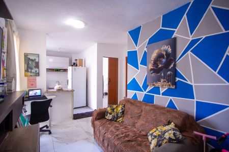 Sala de apartamento para alugar com 1 quarto, 40m² em Amendoeira, São Gonçalo