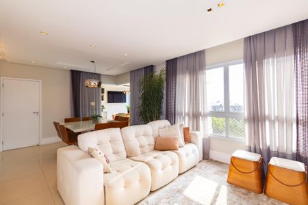 Apartamento para alugar com 3 quartos, 184m² em Vila Suzana, São Paulo