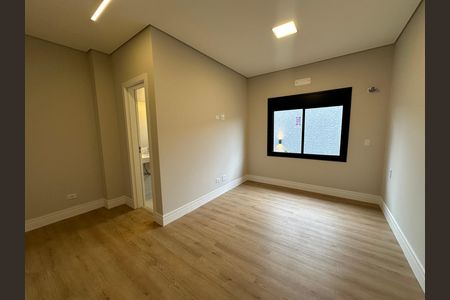 Casa de condomínio à venda com 323m², 4 quartos e 6 vagas Casa de condomínio à venda com 323m², 4 quartos e 6 vagasSuíte 2