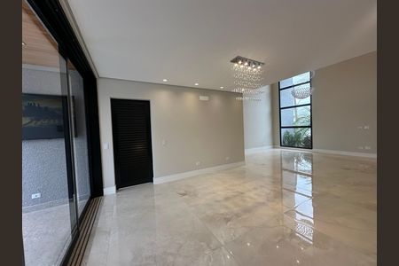 Casa de condomínio à venda com 323m², 4 quartos e 6 vagas Casa de condomínio à venda com 323m², 4 quartos e 6 vagasSala