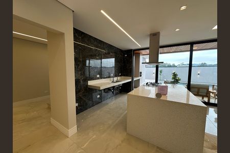 Casa de condomínio à venda com 323m², 4 quartos e 6 vagas Casa de condomínio à venda com 323m², 4 quartos e 6 vagasCozinha