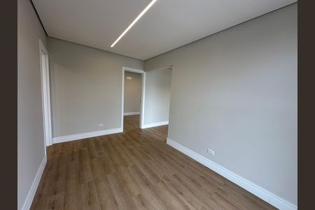 Casa de condomínio à venda com 323m², 4 quartos e 6 vagas Casa de condomínio à venda com 323m², 4 quartos e 6 vagasSuíte 1