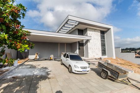 Casa de condomínio à venda com 323m², 4 quartos e 6 vagasGaragem