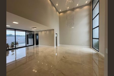 Casa de condomínio à venda com 323m², 4 quartos e 6 vagas Casa de condomínio à venda com 323m², 4 quartos e 6 vagasSala