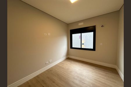 Casa de condomínio à venda com 323m², 4 quartos e 6 vagas Casa de condomínio à venda com 323m², 4 quartos e 6 vagasSuíte 4