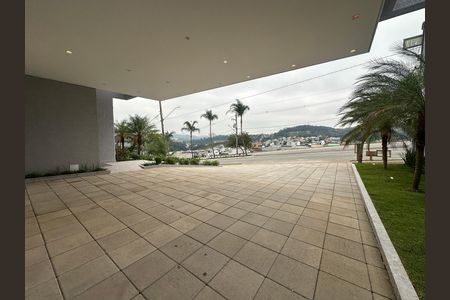 Casa de condomínio à venda com 323m², 4 quartos e 6 vagas Casa de condomínio à venda com 323m², 4 quartos e 6 vagasGaragem
