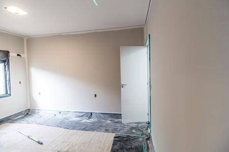 Casa de condomínio à venda com 323m², 4 quartos e 6 vagasSuíte  3