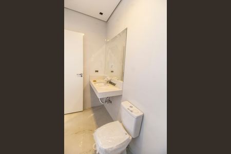 Casa de condomínio à venda com 323m², 4 quartos e 6 vagasBanheiro da Suíte