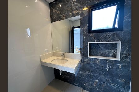 Casa de condomínio à venda com 323m², 4 quartos e 6 vagas Casa de condomínio à venda com 323m², 4 quartos e 6 vagasBanheiro Social
