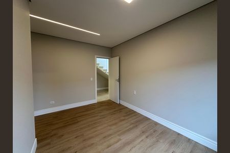 Casa de condomínio à venda com 323m², 4 quartos e 6 vagas Casa de condomínio à venda com 323m², 4 quartos e 6 vagasSuíte 3