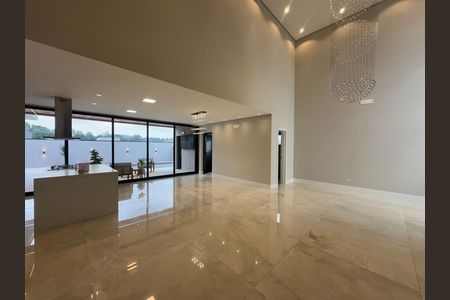 Casa de condomínio à venda com 323m², 4 quartos e 6 vagas Casa de condomínio à venda com 323m², 4 quartos e 6 vagasSala