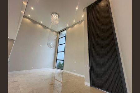Casa de condomínio à venda com 323m², 4 quartos e 6 vagas Casa de condomínio à venda com 323m², 4 quartos e 6 vagasSala