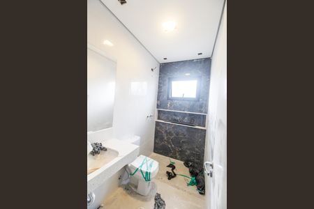 Casa de condomínio à venda com 323m², 4 quartos e 6 vagasBanheiro da Suíte