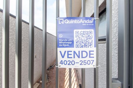 Casa de condomínio à venda com 323m², 4 quartos e 6 vagasVista da Rua
