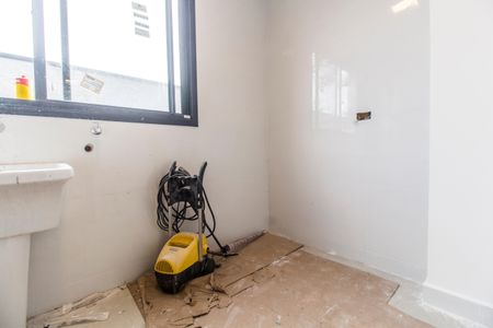 Casa de condomínio à venda com 323m², 4 quartos e 6 vagasÁrea de Serviço