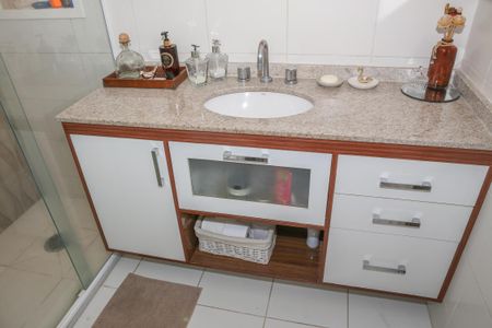 Apartamento à venda com 101m², 2 quartos e 2 vagasBanheiro da Suíte 1