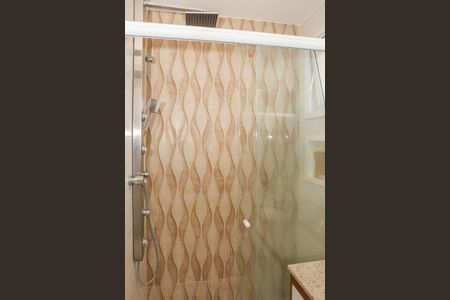 Apartamento à venda com 101m², 2 quartos e 2 vagasBanheiro da Suíte 1