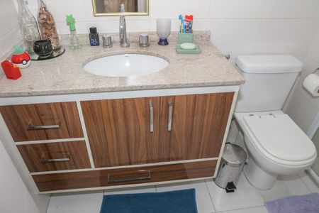 Apartamento à venda com 101m², 2 quartos e 2 vagasBanheiro da Suíte 2