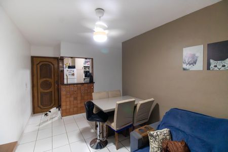 Apartamento para alugar com 66m², 2 quartos e 1 vagaSala