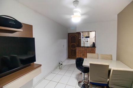 Apartamento para alugar com 66m², 2 quartos e 1 vagaSala