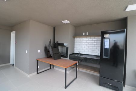 Apartamento para alugar com 38m², 2 quartos e sem vagaÁrea comum - Churrasqueira