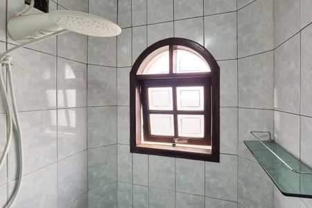 Casa para alugar com 442m², 3 quartos e 2 vagasBanheiro Social