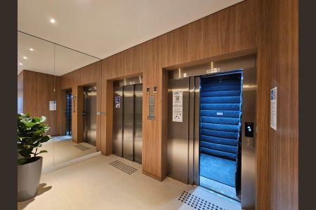 Apartamento à venda com 42m², 1 quarto e 1 vagaHall de entrada