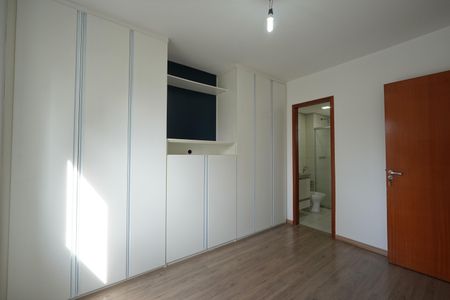 Apartamento à venda com 90m², 3 quartos e 2 vagasSuíte
