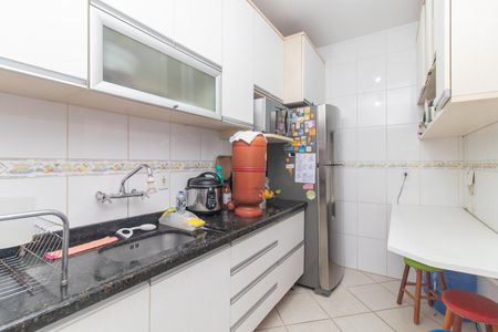 Casa de condomínio à venda com 164m², 4 quartos e 2 vagasCozinha e Área de Serviço