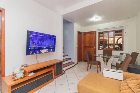 Sala de casa de condomínio à venda com 4 quartos, 164m² em Serraria, Porto Alegre
