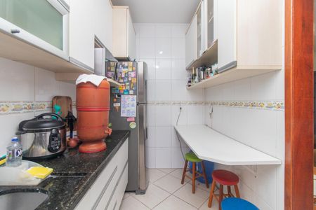 Casa de condomínio à venda com 164m², 4 quartos e 2 vagasCozinha e Área de Serviço