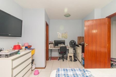 Casa de condomínio à venda com 164m², 4 quartos e 2 vagasQuarto 1