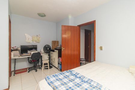 Casa de condomínio à venda com 164m², 4 quartos e 2 vagasQuarto 1