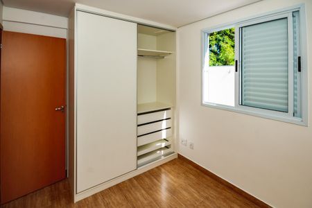 Apartamento para alugar com 2 quartos, 59m² em Indaiá, Belo Horizonte