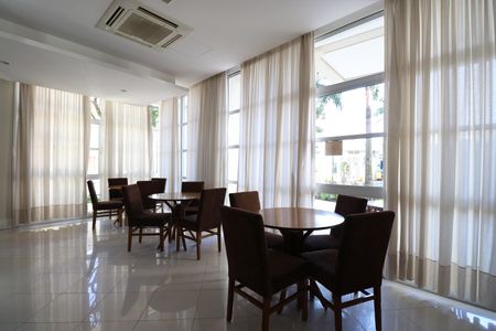 Apartamento à venda com 77m², 3 quartos e 2 vagasSalão de festas 
