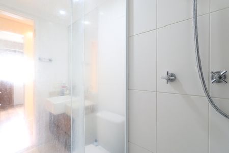 Apartamento à venda com 77m², 3 quartos e 2 vagasBanheiro Social