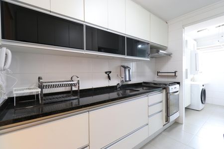 Apartamento à venda com 77m², 3 quartos e 2 vagasCozinha e Área de serviço 