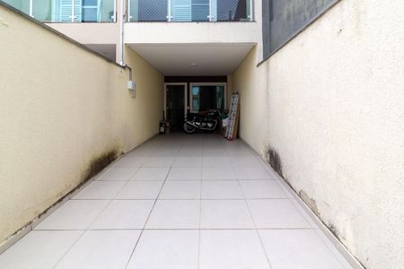 Garagem de casa à venda com 3 quartos, 100m² em Vila Campo Grande, São Paulo