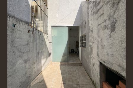 Casa à venda com 110m², 2 quartos e 1 vagaQuintal