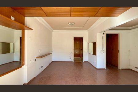 Casa para alugar com 420m², 4 quartos e 3 vagas Casa para alugar com 420m², 4 quartos e 3 vagasSuíte 3
