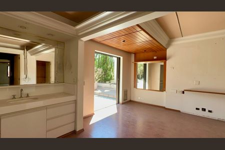Casa para alugar com 420m², 4 quartos e 3 vagas Casa para alugar com 420m², 4 quartos e 3 vagasSuíte 3