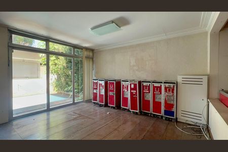 Casa para alugar com 420m², 4 quartos e 3 vagas Casa para alugar com 420m², 4 quartos e 3 vagasSala