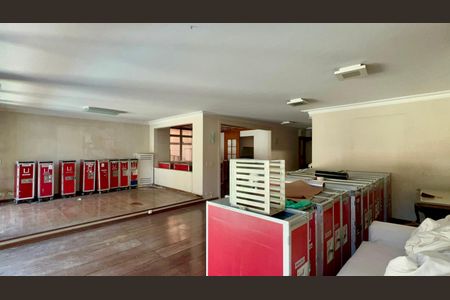 Casa para alugar com 420m², 4 quartos e 3 vagas Casa para alugar com 420m², 4 quartos e 3 vagasSala